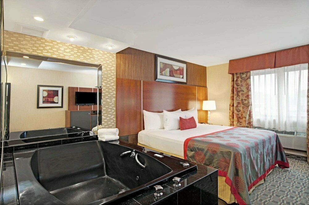 Ramada Staten Island