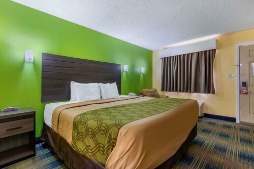 Econo Lodge Nashville near Percy Priest Lake, Забронировать Мини-отель Отели Теннесси с парковкой, Парковка