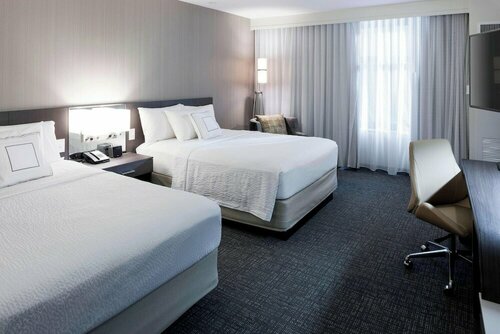 Courtyard by Marriott Richmond Downtown, Забронировать Отель Отели Ричмонд 3 звезды, 3*