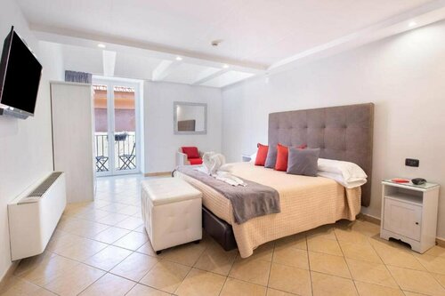 Hotel Rivoli Sorrento, Забронировать Отель Отели Побережья Сорренто 3 звезды, 3*