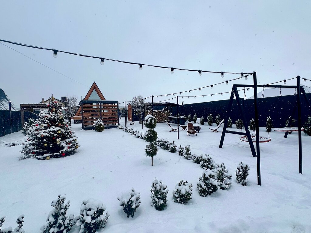 Две Хижины