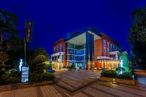 Hotel Divinus, Забронировать Отель Отели Северного Альфёльд 5 звезд, 5*