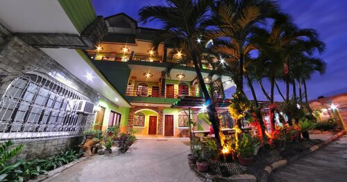 Charing Pension House, Забронировать Отель Отели Puerto Princesa City с парковкой, рядом с Mendoza Park, Парковка