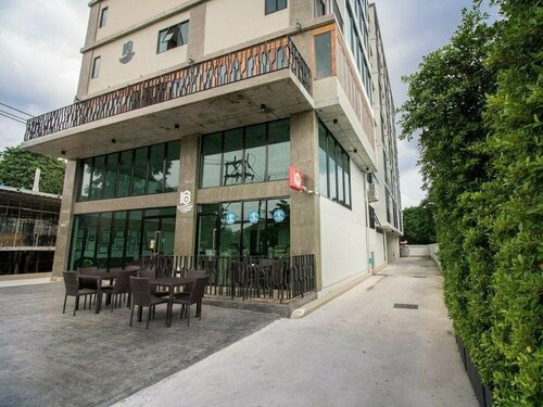 The Sixteenth Naiyang Beach Hotel- Free Schedule Airport Shuttle, Забронировать Отель Отели Сакху с бассейном, Бассейн