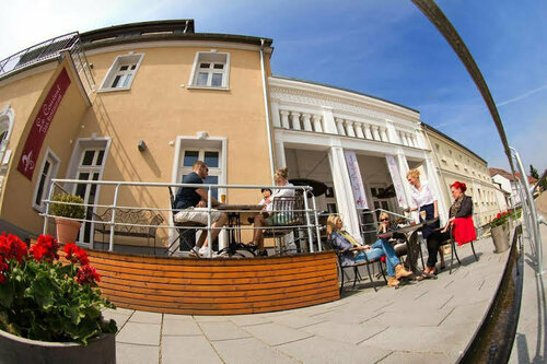 Klosterhotel Neuzelle, Buchen Sie Hotel Hotels in Neuzelle mit Parkplatz, Parkplätze