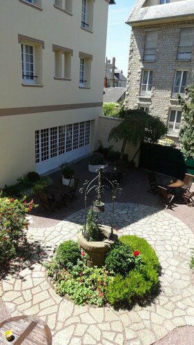 Best Western Hôtel Montgomery, Prenota Hotel Hotel a Normandia con parcheggio, Parcheggio