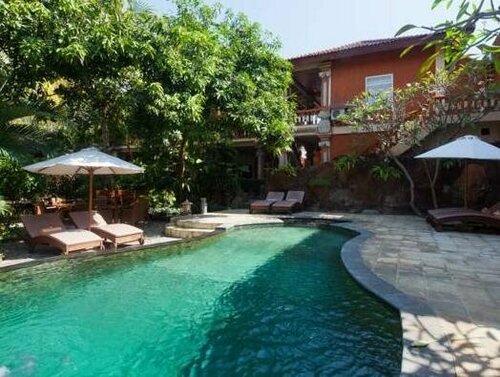 Chonos Hotel Lovina, Rezerwuj Hotel Hotele w Bali z Basenem, Basen