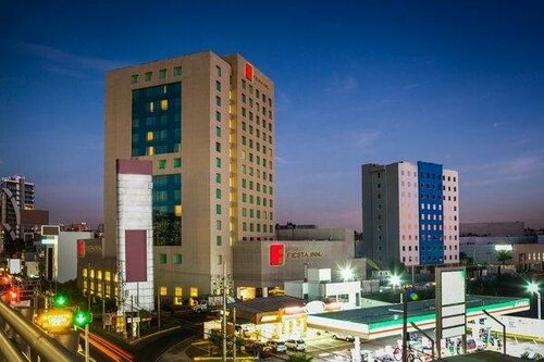 Fiesta Inn Periferico Sur, Book Hotel Hoteller i Mexico DF med parkering, Parkering