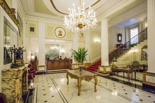 Отель Grand Hotel Majestic già Baglioni, Забронировать Отель Отели Болоньи с парковкой, рядом с Театр Солнечная арена, Парковка