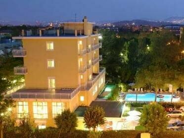 Hotel Bahama, Забронировать Отель Сан Джулиано Римини