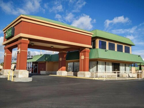 Quality Inn & Suites Airport, Prenota Hotel El Paso Texas
