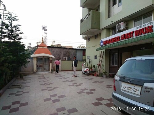 Minakshi Guest House, Prenota Affittacamere Hotel a Guwahati con parcheggio, Parcheggio