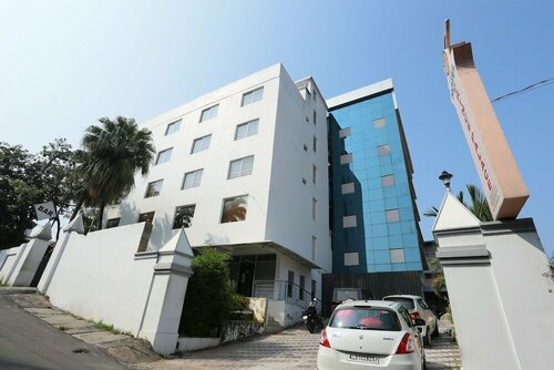 OYO Flagship 16910 Hotel Prince Palace, Book Hotel Chacka New Delhi