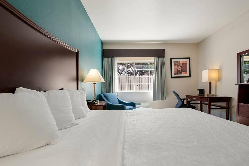 SureStay Plus Hotel by Best Western Topeka
