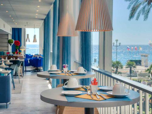 Mercure Nice Promenade Des Anglais, Забронировать Отель Отели Ниццы с завтраком, рядом с Опера Ниццы, Завтраки