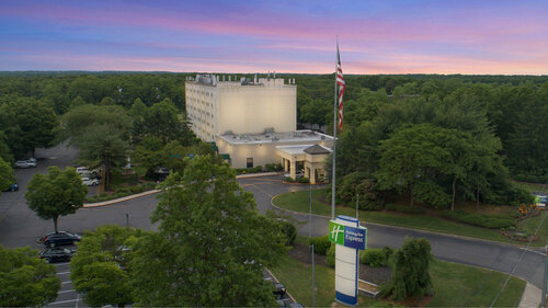 Holiday Inn Express Stony Brook-Long Island by IHG, Забронировать Отель Сентерич Остров Long Island