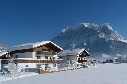 Haus Enzian, Забронировать Отель Лермос Tiroler Zugspitz Arena