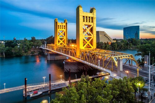 Embassy Suites by Hilton Sacramento Riverfront Promenade, Забронировать Отель Сакраменто Сакраменто
