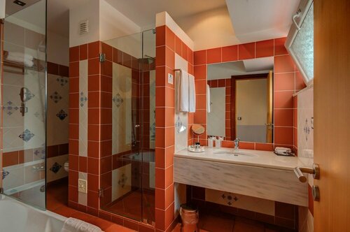 ShortStayFlat Príncipe Real, Забронировать Отель Отели Лиссабона с парковкой, рядом с Эдвард VII Парк, Парковка