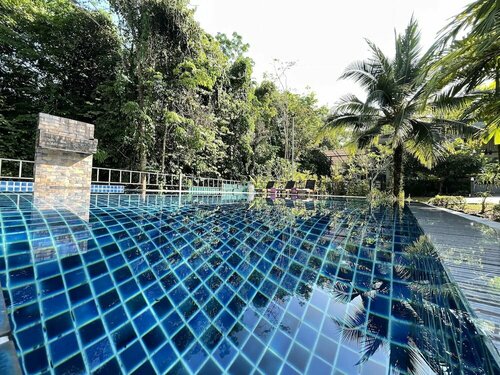Chomphu Resort, Забронировать Курортный отель Курортные отели провинции Пхангнга, Курортный отель