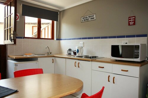 Cloverleigh Guest House, Buchen Sie Pension Wilderness George