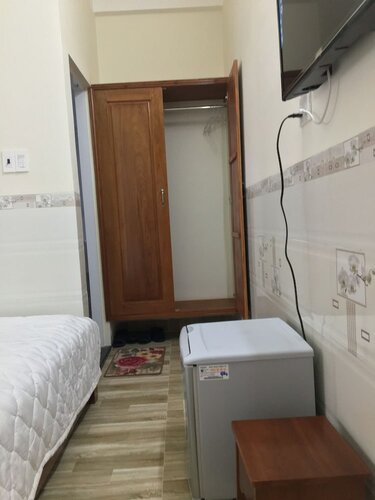 Triệu Hoàng Hotel, Забронировать Отель Куинён Binh Dinh