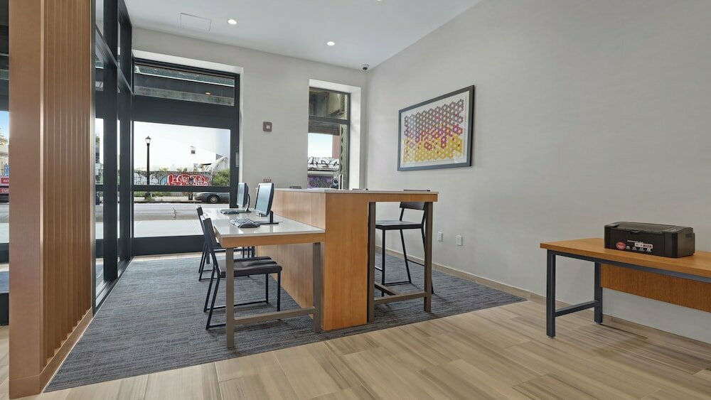 Hotel 1200