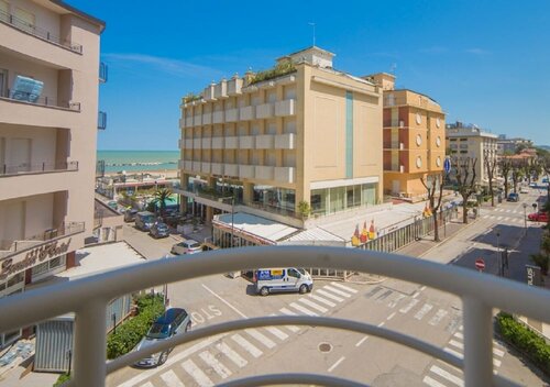 Mediterraneo Hotel & Suites, Забронировать Отель Каттолика Побережье Римини, рядом с Аквариум Le Navi