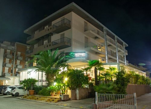 Hotel Santiago, Забронировать Отель Отели Венето с парковкой, Парковка