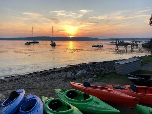 Smuggler's Cove Inn, Забронировать Отель Отели Мэна с парковкой, Парковка