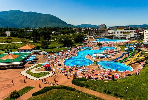 Hotel Hills Sarajevo Congress & Thermal Spa Resort, Забронировать Курортный отель Отели Сараевского кантона с парковкой, Парковка