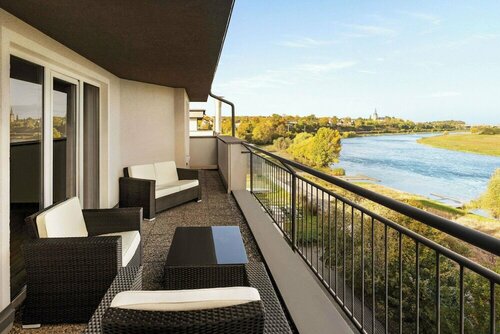 Mercure Hotel Dresden Elbpromenade, Book Hotel Hoteller i Sachsen med parkering, Parkering