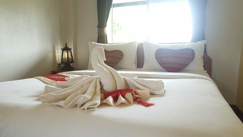 First and Frang Hotel - Koh Phangan, Забронировать Отель Недорогие отели Сурат Тхани, недорогие
