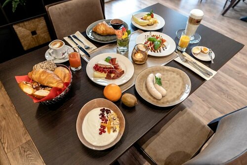 Abasto Hotel & Spa Maisach, Забронировать Курортный отель Отели Майзах с парковкой, Парковка