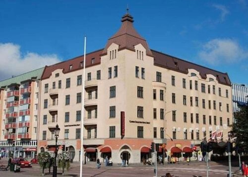 Home Hotel Drott, Забронировать Отель Отели Вестра-Гёталанд с бассейном, Бассейн