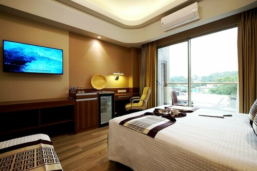 Central Park Reef Resort, Забронировать Курортный отель Бизнес-отели Zambales, 4* 5*