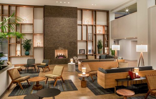 DoubleTree by Hilton Atlanta Windy Hill Ballpark, Забронировать Отель Атланта Джорджия, рядом с Стадион Truist Park