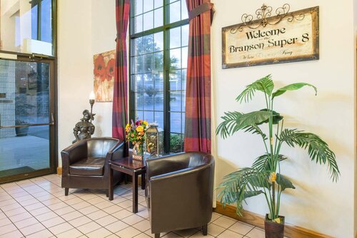 Super 8 by Wyndham Branson Andy Williams Theater, Reserva ahora Posada u hostería Branson Theatre District 