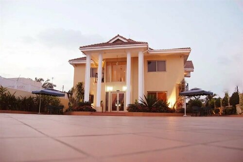 Oak Plaza Hotels East Airport, Забронировать Отель Ист-Легон Greater Accra