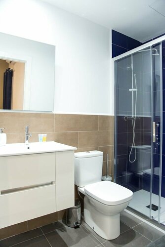 Fira Rooms Barcelona Hospitalet, Забронировать Отель Оспиталет-де-Льобрегат Барселона, рядом с Санта Эулалия