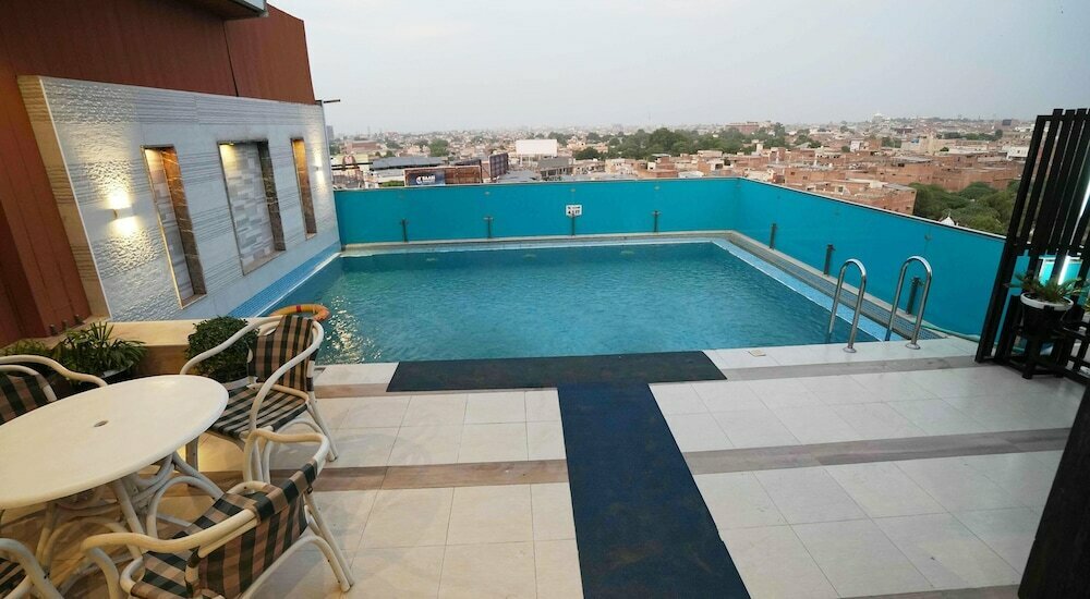 Faletti's Grand Hotel Multan