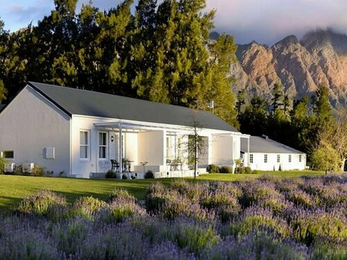 Lavender Farm Boutique Guest House, Забронировать Фермерский дом Фермерские дома Франсхук, Фермерский дом