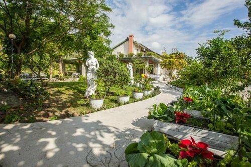 Taitung Linyuan B&B, Забронировать Отель «постель и завтрак» Луйе Luye Township