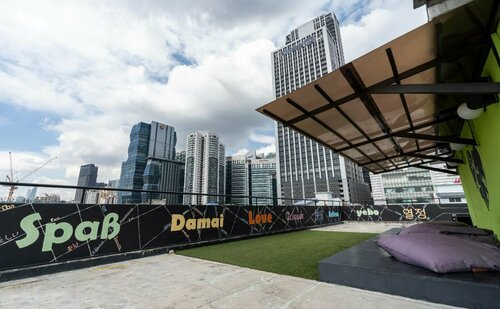 PODs The Backpackers Home & Cafe, Kuala Lumpur, Забронировать Хостел Брикфилдс Куала-Лумпур, рядом с Парк птиц  в Куала-Лумпур