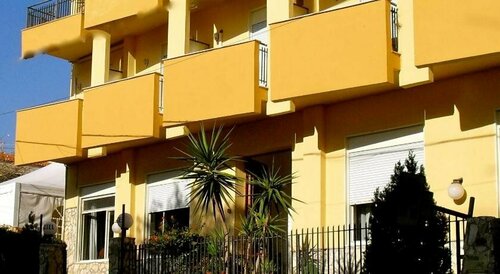 Baia Del Sole, Брондау Қонақ үй Santa Flavia қаласындағы таңғы ас қосылған қонақ үйлер, Таңғы ас