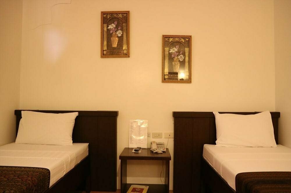 Casa Palmera Tourist Inn