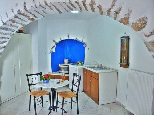 Politimi studios, Rezervați Hotel Amorgos South Aegean