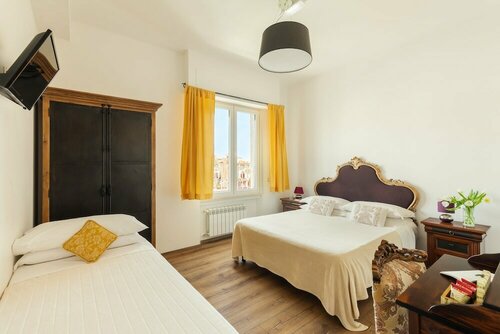 Guest House Maison 6, Забронировать Гостевой дом Отели Лидо-ди-Остия с парковкой, Парковка