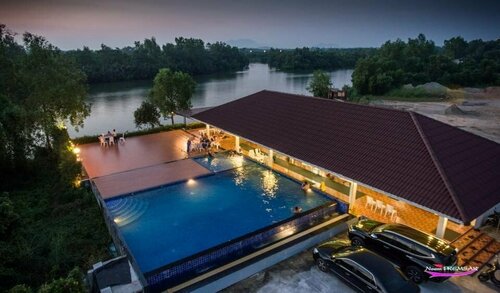 Sranrom resort, Забронировать Курортный отель Курортные отели Chanthaburi Province, Курортный отель