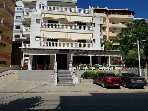 Hotel Primavera, Varaa Hotelli Hotellit Vlorë County pysäköinnillä, Pysäköinti